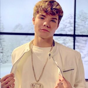 Zara men’s white jacket.